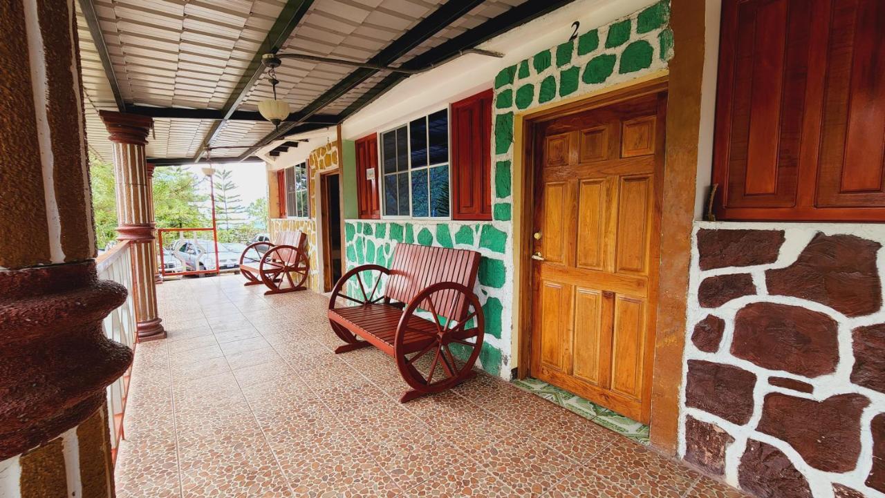 Hotel Y Restaurante Las Margaritas Perquin Exterior photo